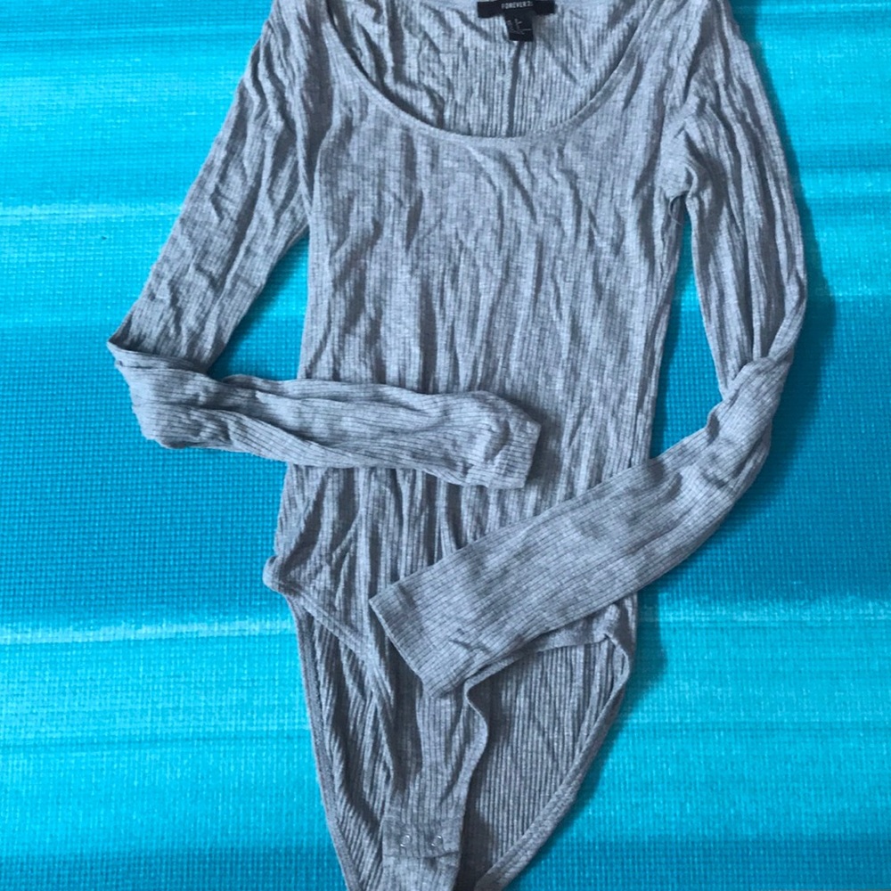 Forever 21 grey ribbed bodysuit